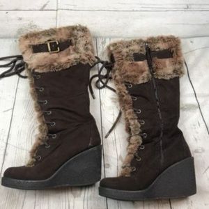 Wear It Declare It Size 8 Womens Brown Suede Fur